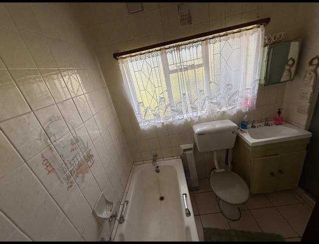 4 BEDROOM HOUSE FOR SALE IN VANDERBIJLPARK CE 5